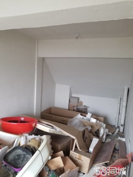 欧陆花苑六楼送独立阁楼带大平台